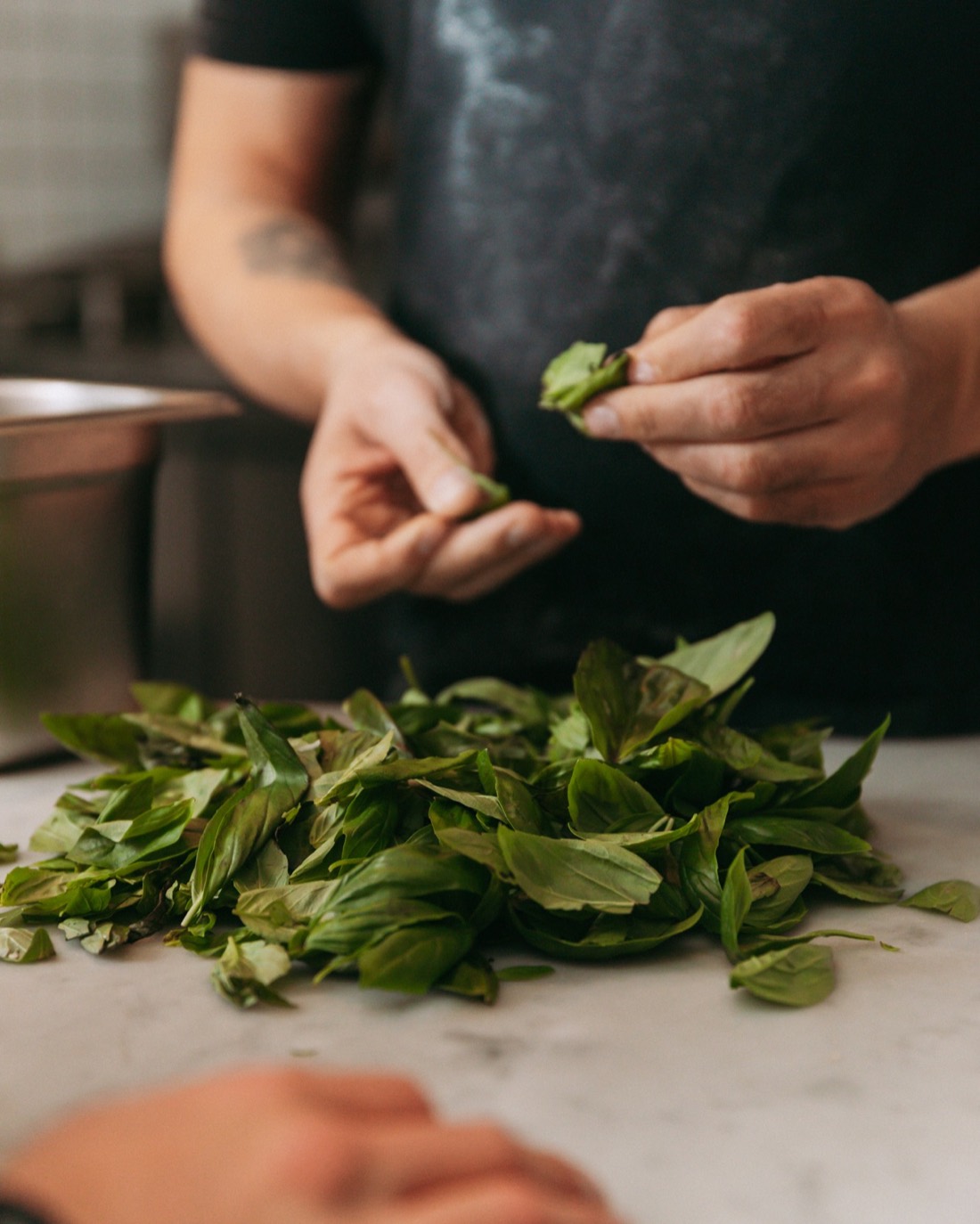 Margherita con albahaca